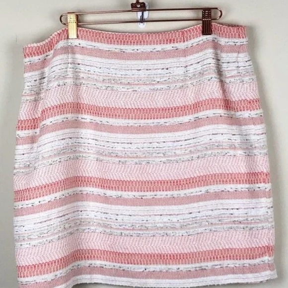 Dalia Pink and White Tweed Pencil Skirt - Picture 2 of 2